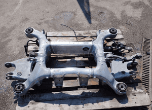 BMW F10 BELKA ZAWIESZENIE TYLNE 1