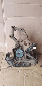 Zwrotnica piasta lewy tył tylna Mazda 6 II 4