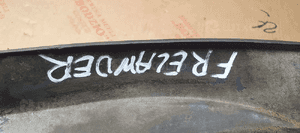 Chlapacz spoiler nadkola lewy przód przedni Land Rover Freelander 5