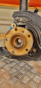 Bmw X1 E84 zwrotnica amortyzator prawy przód przedni 6788700 6851336 10