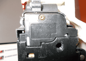 Zamek Drzwi Prawy Przód AUDI A6 C6 PA66GF30 7