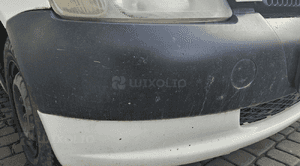Toyota Yaris I zderzak przód przedni 2