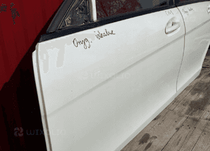Mercedes W204 lift drzwi 149 lewy przód oryginał w kolor 7