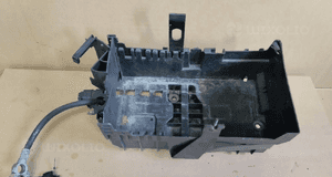 Podstawa obudowa akumulatora opel astra iv j 1