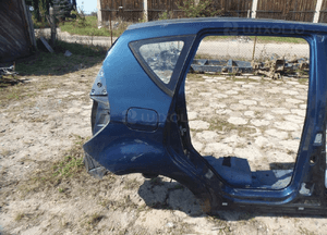 Mercedes a-klasa W169 blotnik prawy tyl 5D hb 1