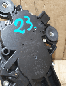 SILNICZEK TYLNEJ WYCIERACZKI MEGANE III 0390201847 2