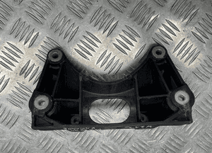 Mercedes W213 łapa poduszka wspornik skrzyni biegów A2052420440 4