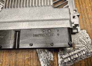 Komputer 8E0907559 8E0910559Q Moduł Sterownik Silnika Silnik Benzyna Audi A4 B7 VW 8