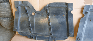 Osłona podwozia pod silnik Dacia Dokker 758908453R 758902030R 758909741R 6