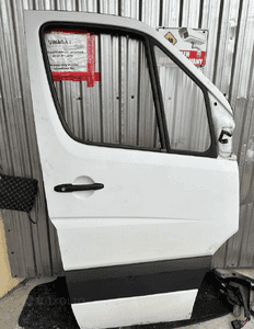 MERCEDES sprinter 906 crafter drzwi PRAWE przednie  przód białe 1