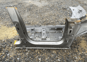 Bmw 2 F45 active tourer ćwiartka prawa słupek próg wnęka koła 2