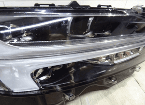 Volvo S90 V90 lampa prawa przód full led 31468901 4249 5