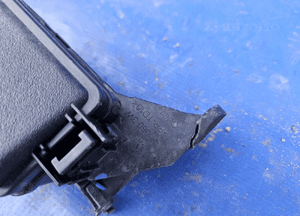 Toyota CHR C-HR 1.2 skrzynka obudowa bezpieczników 2