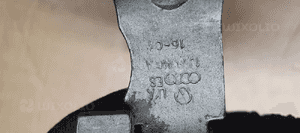 Zawias zawiasy drzwi prawy przód para VW Golf IV 4 4B0831412B 7
