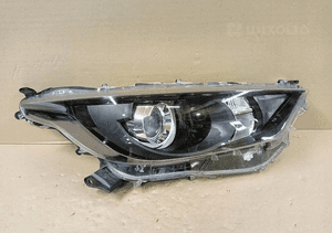 Lampa prawa reflektor prawy toyota yaris 4 iv 2020- 1
