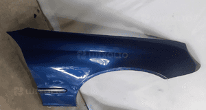 * BŁOTNIK MERCEDES W203 PRAWY PRZÓD PRZEDNI C345 NIEBIESKI 2