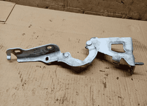 Zawias maski prawy przód przedni Opel Vivaro B Trafic III 93458898 654004002R 3