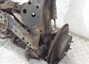 Nissan qashqai i J10 lift 1.5 dci zawieszenie belka tył 5