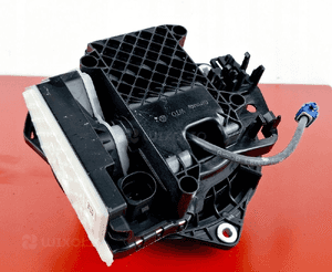 VW Volkswagen Passat Kamera cofania 3G0827469BK Uszkodzony mechanizm 5