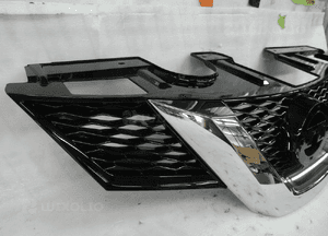 Grill atrapa nissan x-trail T32 62310-4CE0A nowy oryginał 2