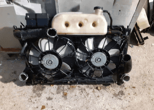 Toyota Avensis T25 2.0 2.2 D chłodnica wody intercooler wentylator 1