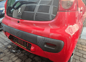 Citroen C1 Peugeot 107 zderzak tył tylny KJH 4