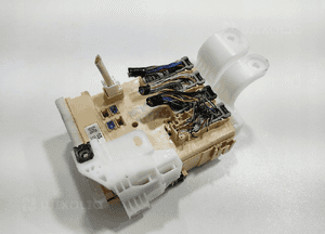 SKRZYNKA BEZPIECZNIKÓW PRZEKAŹNIKÓW BSI AURIS II E18 82730-12X81 2015-2018 4