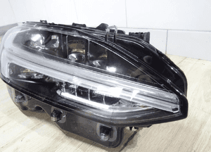 Volvo S90 V90 lampa prawa przód full led 31468901 4249 2