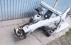 Podłuznica prog lewy mercedes sl R230 2