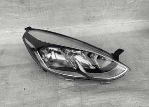 Ford fiesta MK8 lampa prawa 17- 1