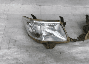 Toyota hilux lift lampa prawa i lewa 11-15 2