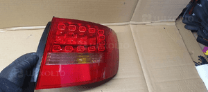 Lampa prawy tył tylna prawa w błotnik LED Audi A6 C6 Kombi 5