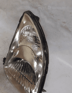 Przod przednia lampa  prawa suzuki swift MK6 2