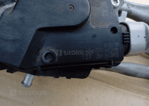 Mazda 5 mechanizm silniczek wycieraczek przód 3