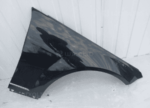 Błotnik prawy przód mercedes W204 lift 1