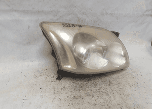 Lampa przednia prawa przód prawo toyota avensis T25 3