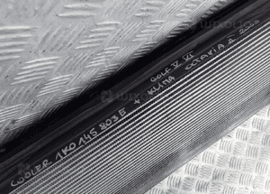 VW GOLF V VI CHŁODNICA INTERCOOLER 1K0145803E 2