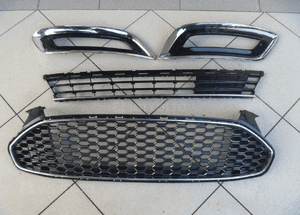 Ford mondeo MK5 vignale listwa zderzaka tylnego 8