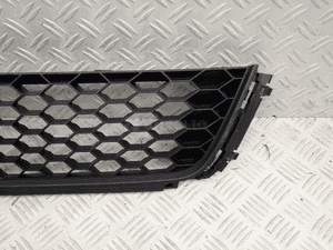 Kratka środkowa zderzaka przedniego vw polo 6R gti  6R0853677C 2
