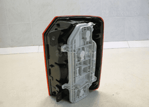 Vw caddy lift 2K1 lampa tył tylna lewa 11