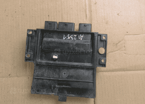 Komputer sterownik silnika 8200498185 8200623251 renault 4