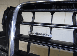 Atrapa audi A5 8T S-LINE 10r  grill 8T0853651E LLU 8T0 7