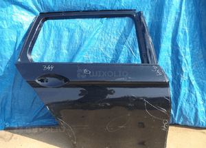Drzwi prawe tył tylne bmw F10 F11 kombi 1