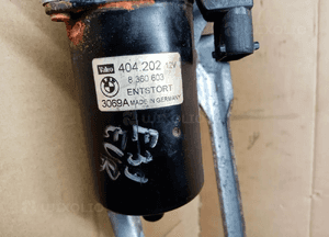 Mechanizm wycieraczek przód przedni BMW 5 E39 182080 8360603 8