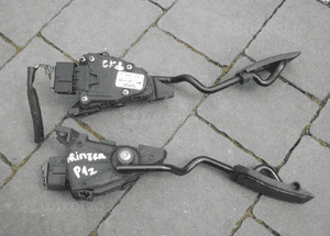 Pedał gazu Nissan Primera P12 18002AU400 1