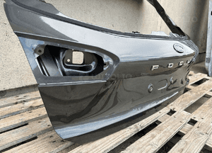 Klapa bagaznika tyl tylna ford focus MK4 hb 2018- 4