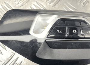 Bmw F40 lampka podsufitki oświetlenie wnętrza 9891143 3