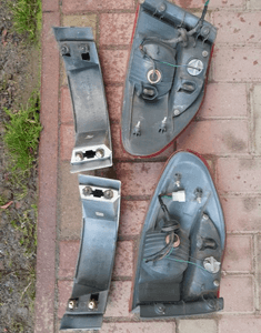 Mazda 626 HB 97-02 Lampa listwa plastik tylna tył 5