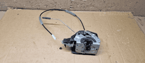 Zamek drzwi lewy przód VW FOX 5Z1837015Q 1