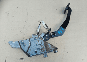 Honda FR-V FRV pedal sprzegla 2